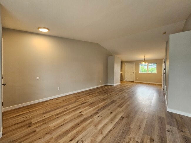 Building Photo - 8505 44th Dr NE