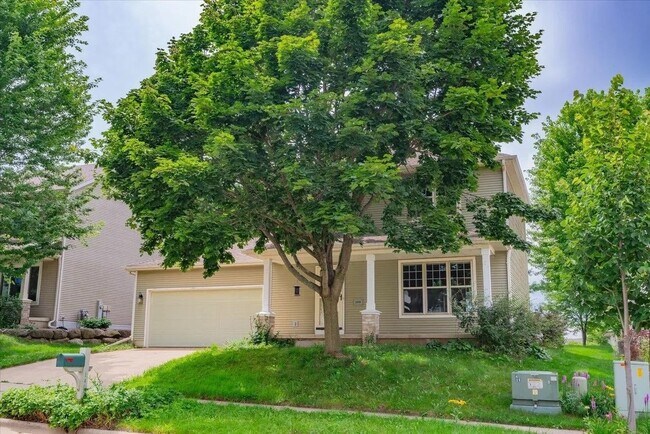 Building Photo - 1406 Dewberry Dr