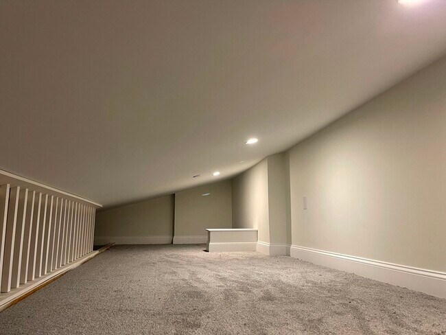 Building Photo - 41 Summer St