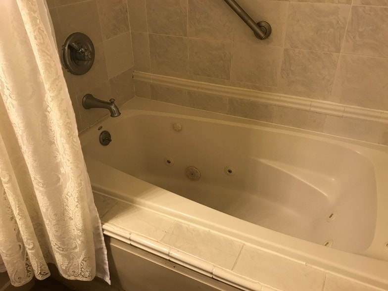 Tub is jetted - 541 E Jones Ln