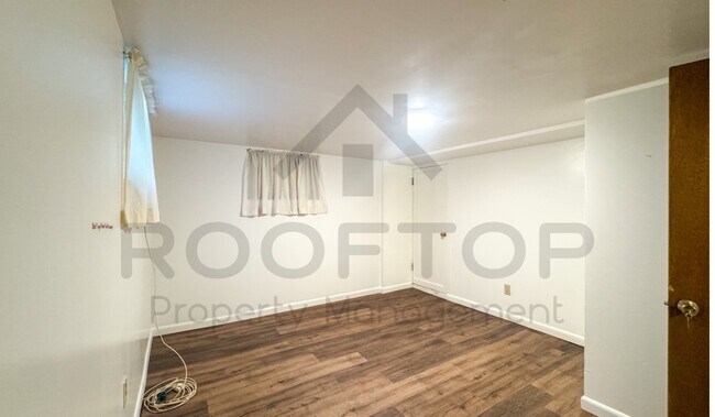 Building Photo - 206 N 200 E