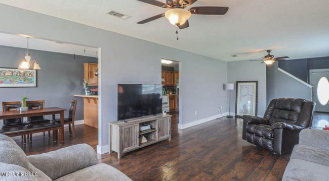 Building Photo - 4117 Silverwood Dr