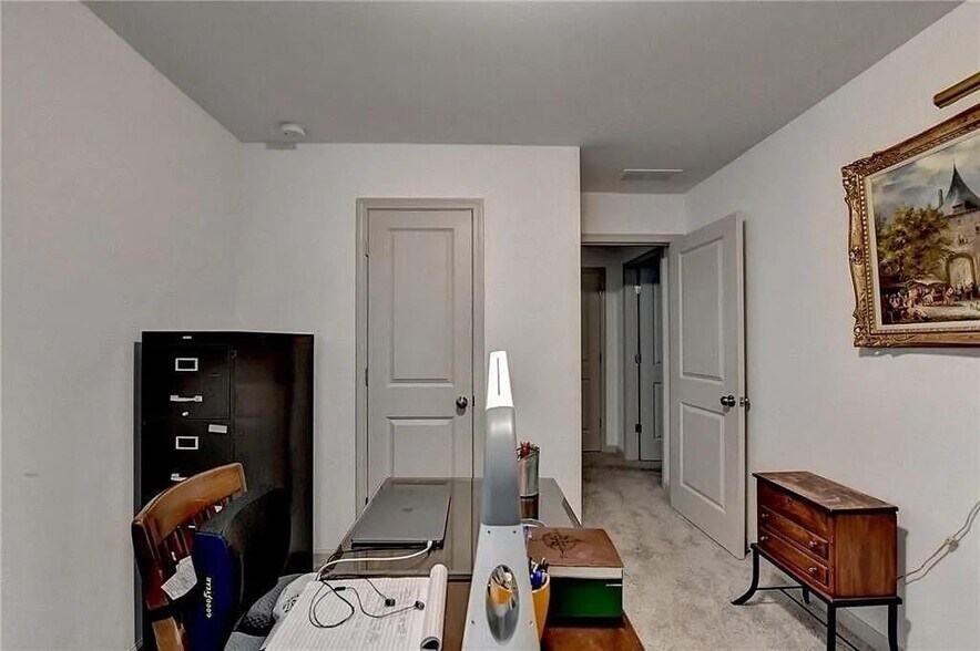 Building Photo - 27 Wesley Way