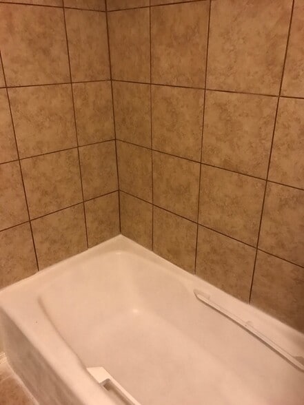 Building Photo - 6734 S Perry Ave