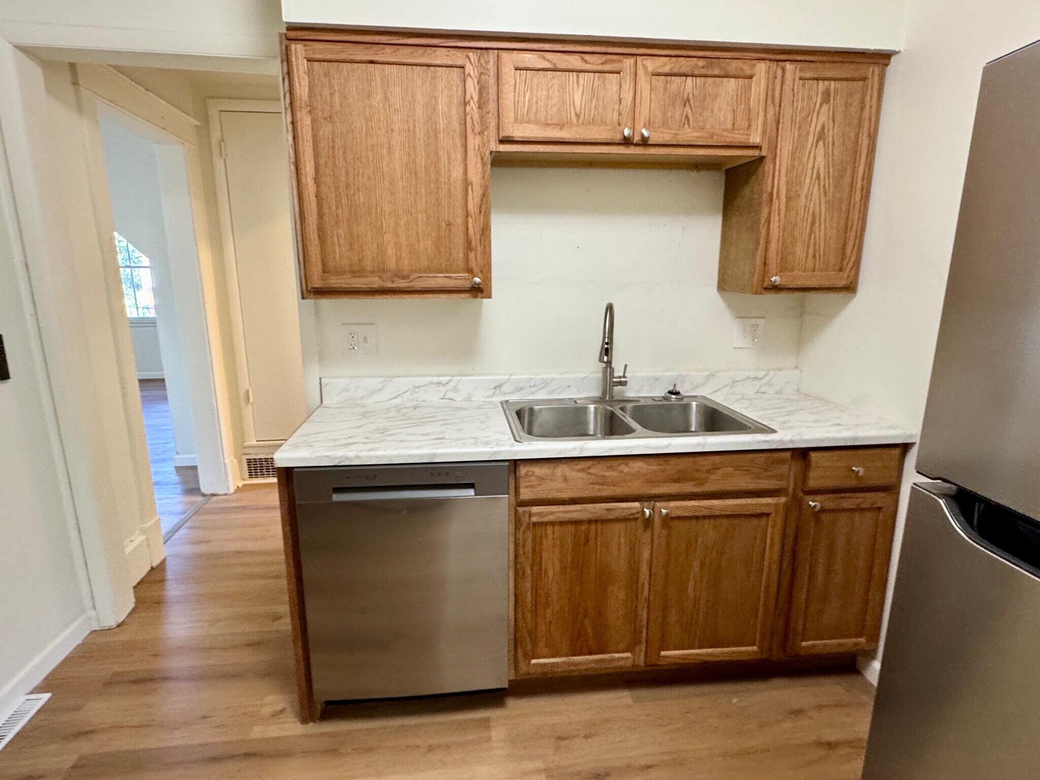 Building Photo - 8801 E Independence Ave