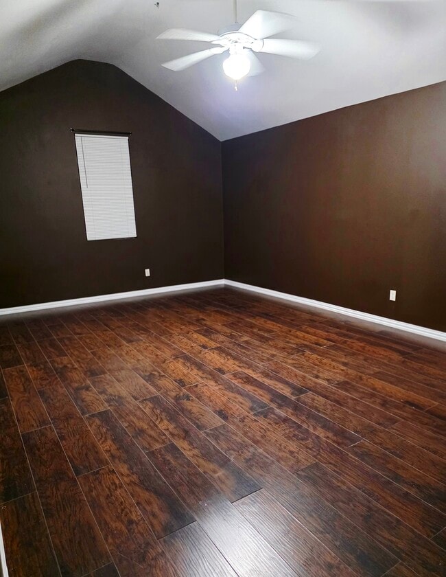 Building Photo - 13112 Rustic Trail