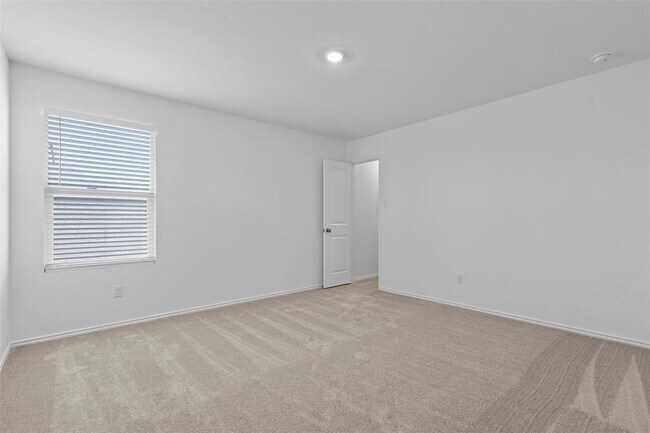 Building Photo - 105 Allegro Dr