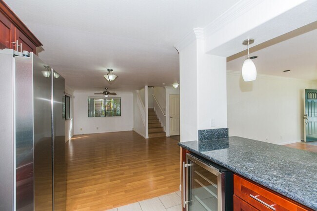 Building Photo - Beautiful 4 bedroom /2.5 bath in Royal Kunia