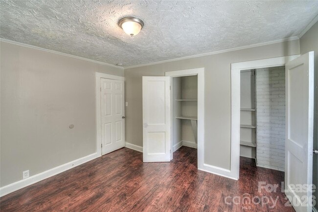 Building Photo - 620 N Moran St