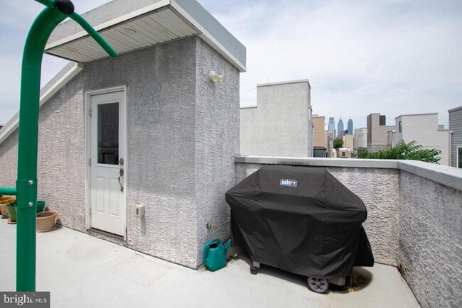 Building Photo - 1441 S Bouvier St
