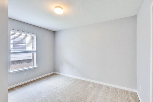 Building Photo - 133 Calline Mayes Run