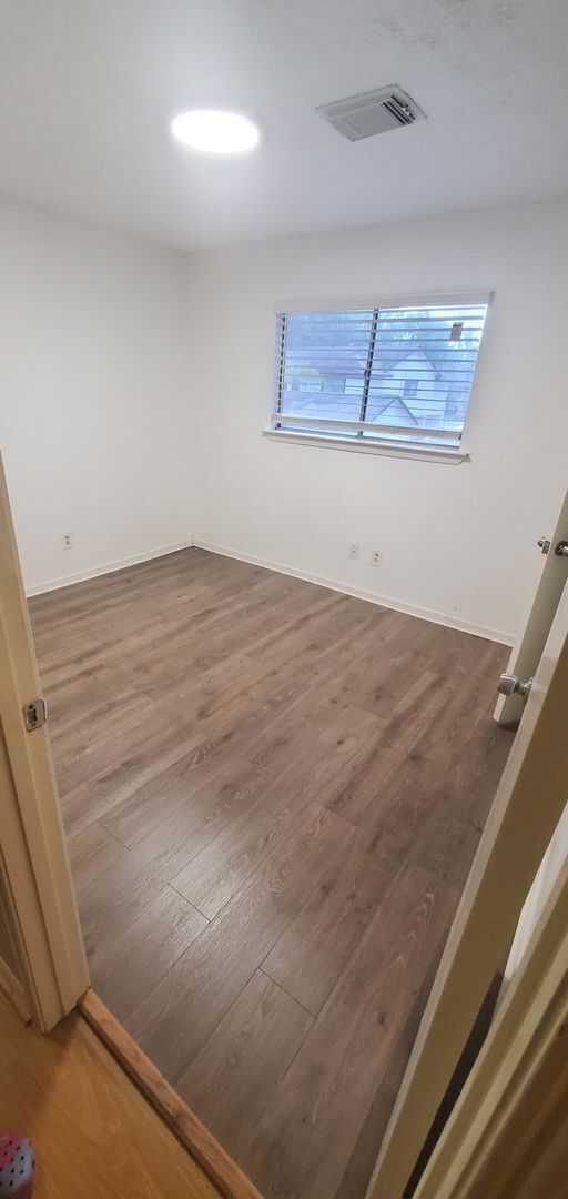 Building Photo - 3907 Glenheather Dr