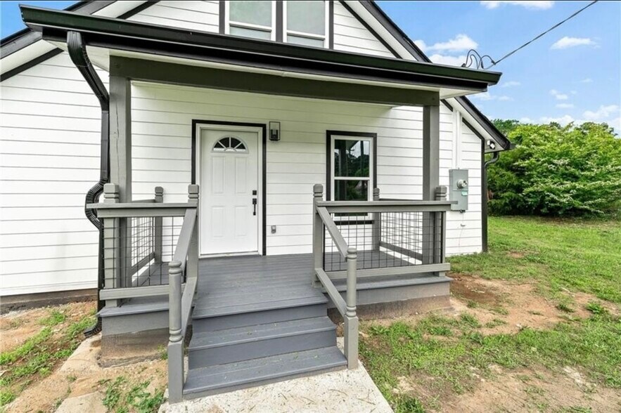 Building Photo - 4878 Youngs Mill Rd