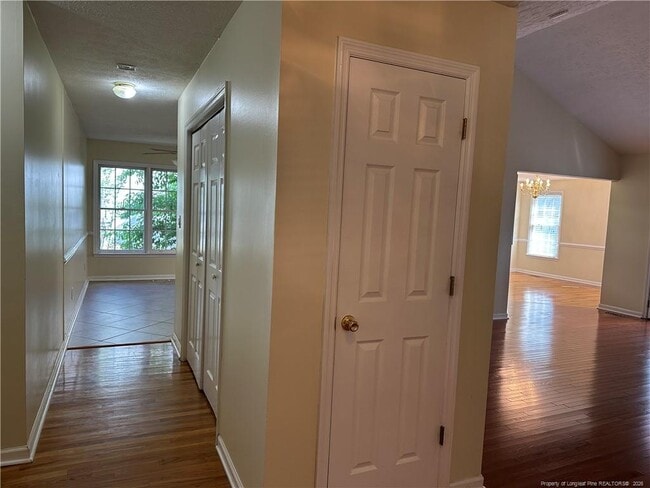 Building Photo - 2827 Beringer Dr