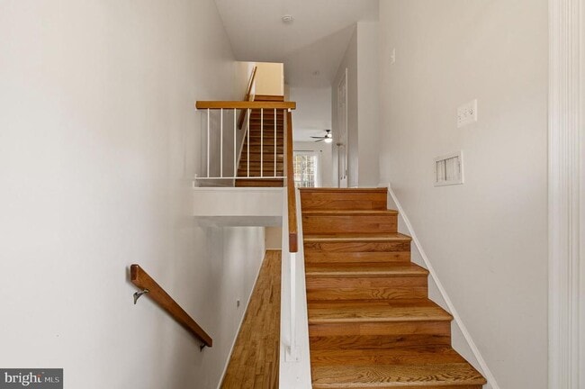 Building Photo - 7393 Swan Point Way