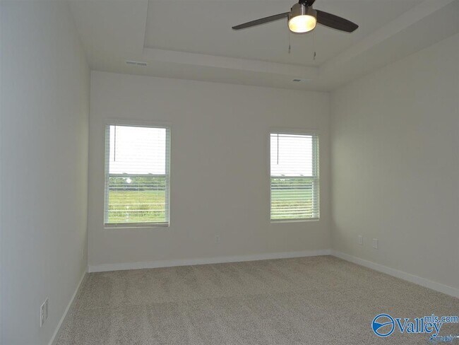 Building Photo - 26338 Valley Ridge Rd