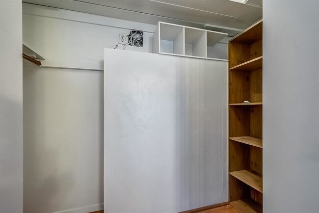 Building Photo - 15206 TX-36