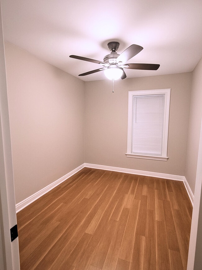 Building Photo - 4701 N Kilbourn Ave