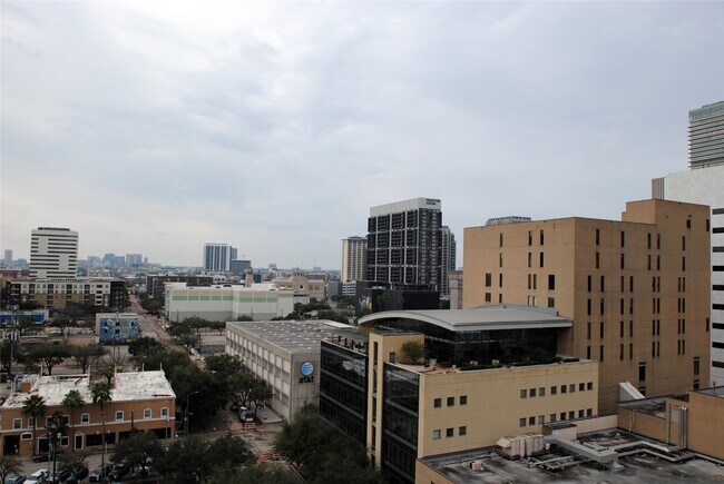 Building Photo - 1211 Caroline St