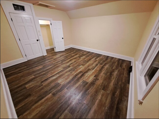 Bedroom #4 - 204 Edna St