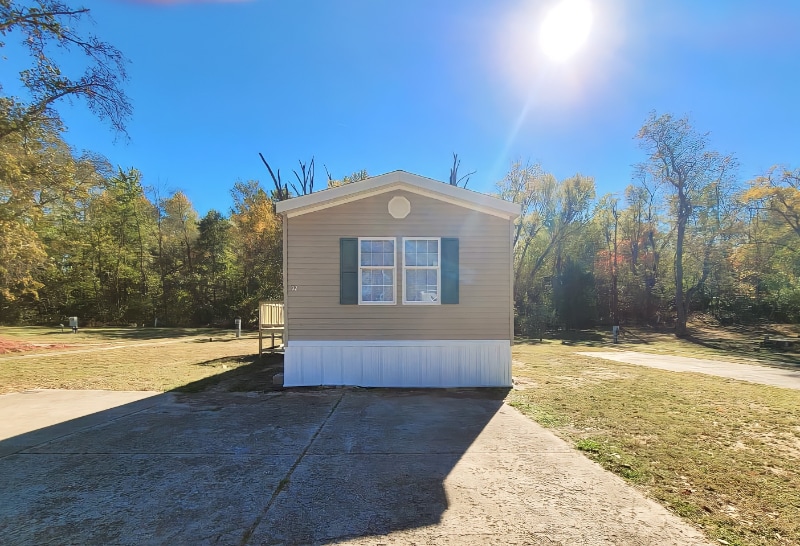 Building Photo - 92 Deerwood Park