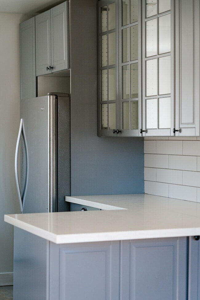 Building Photo - 2709 S Harcourt Ave