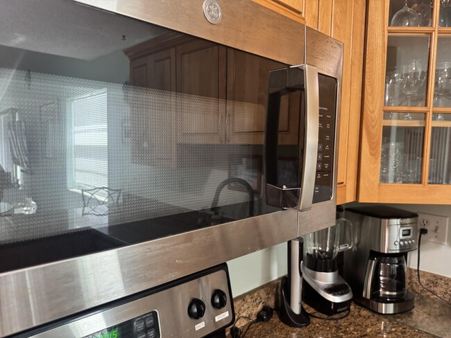 Building Photo - 1217 Sombrero Blvd