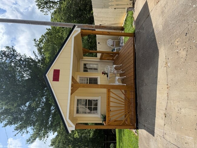 Building Photo - 2274 Pioneer Dr