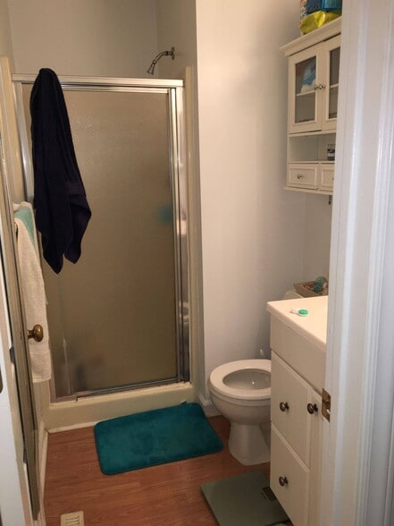 Building Photo - 2420 Ridge Rd