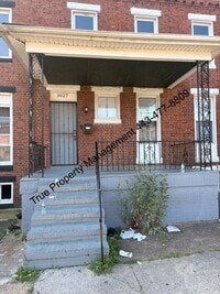 Building Photo - Spacious 4-Bedroom Home with 1.5 Baths | Washer/Dryer Hookups | Only $1,600/Month