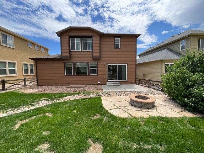 Building Photo - 4 Bedroom Home Available Near Marksheffel ...