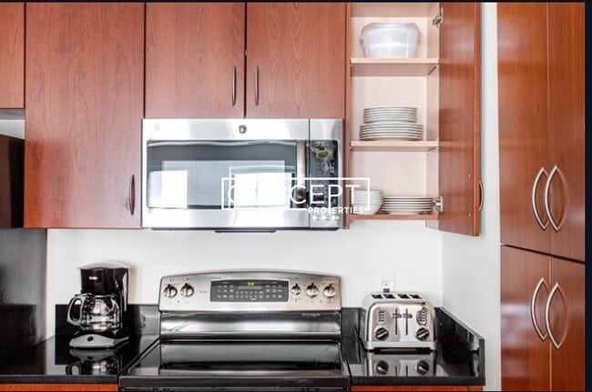 Building Photo - 9 Miner St