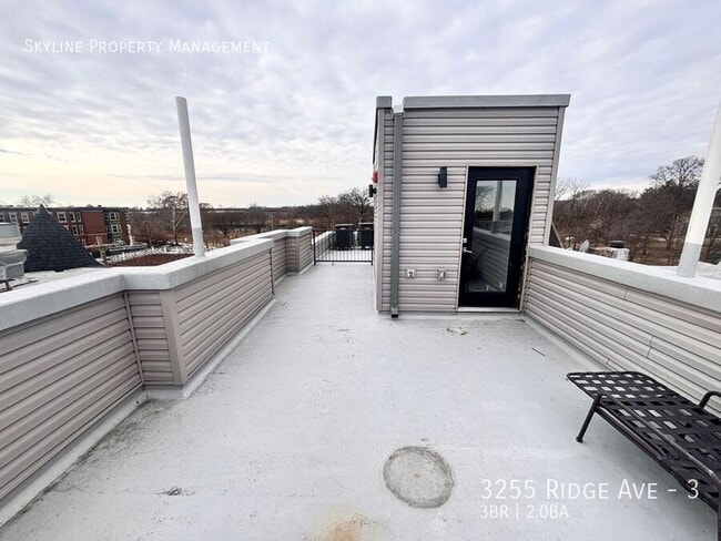 Building Photo - 3255 Ridge Ave