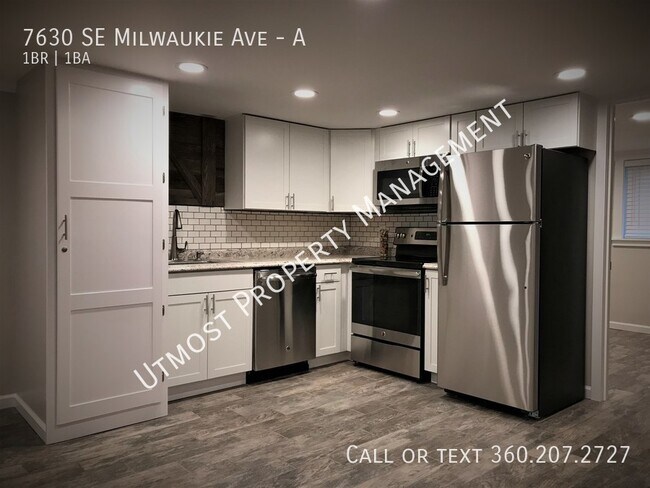 Building Photo - 7630 SE Milwaukie Ave