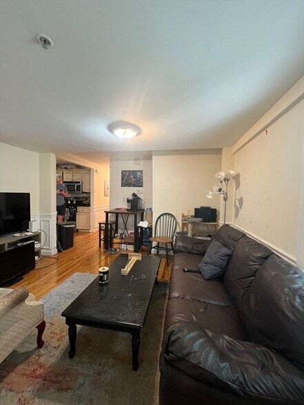 Primary Photo - 89 Spring St