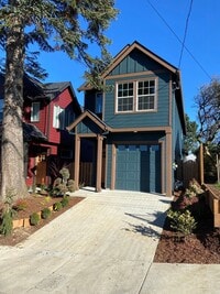 Building Photo - Newer 3 Bedroom House in Kenton!!