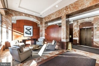 Building Photo - 4801 Fairmont Ave