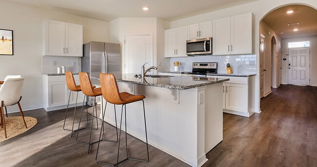 Building Photo - Kinsman Pointe