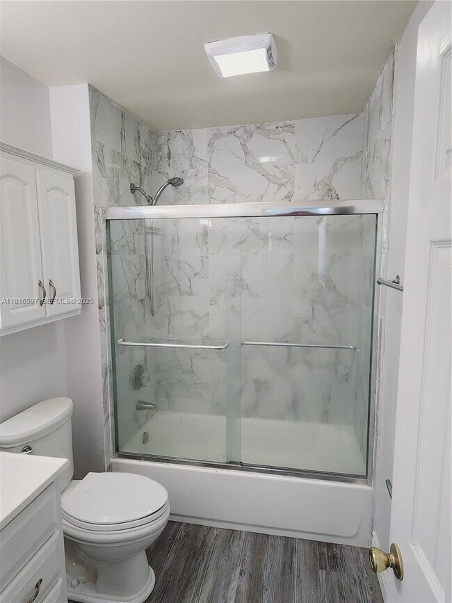 Building Photo - 8000 Fairview Dr