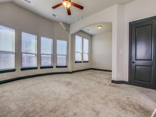 Building Photo - 6201 Savannah Oak Trail