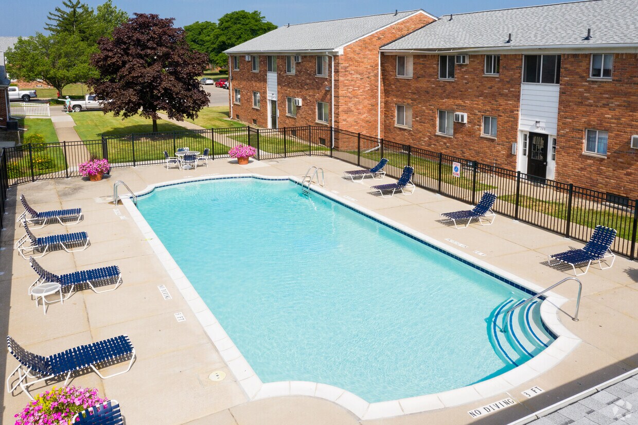 Cherry Hill Village Dearborn Heights