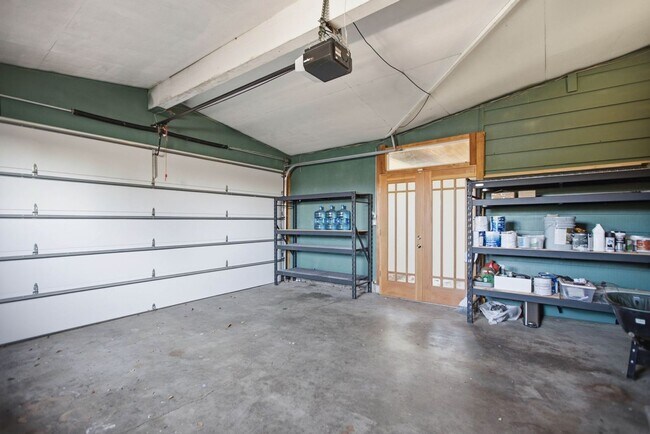Building Photo - Spacious 4 Bed 2.5 Bath Home with Panoramic Views in Magnolia