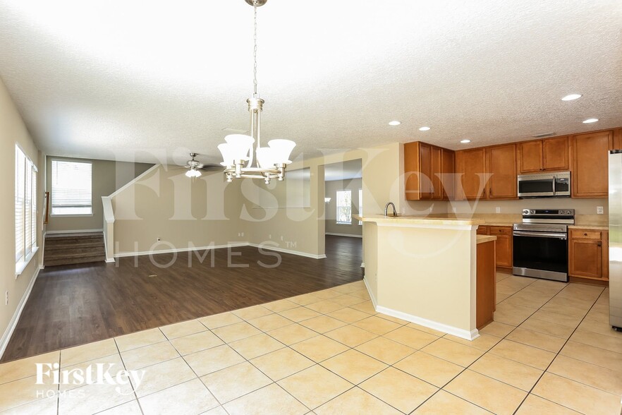 Building Photo - 76164 Tideview Ln