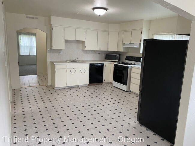 Building Photo - 2 br, 1 bath House - 9268 SE Mill St