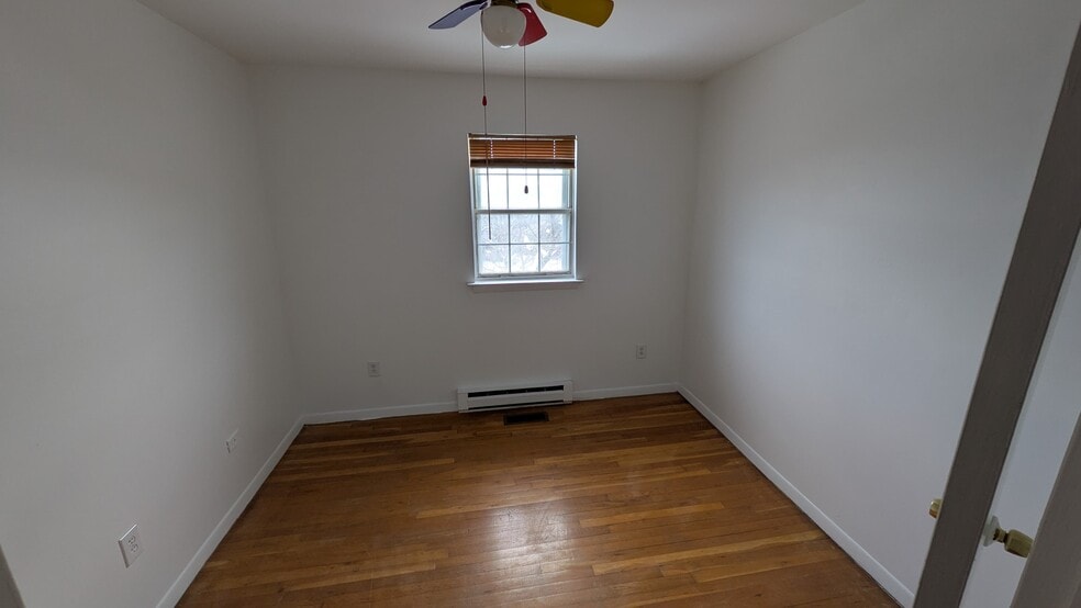 Building Photo - 36 Madison Ln