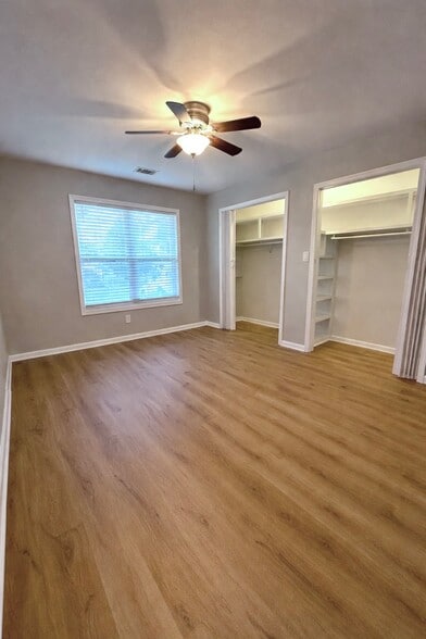 Building Photo - 117 Jennifer Ln SW