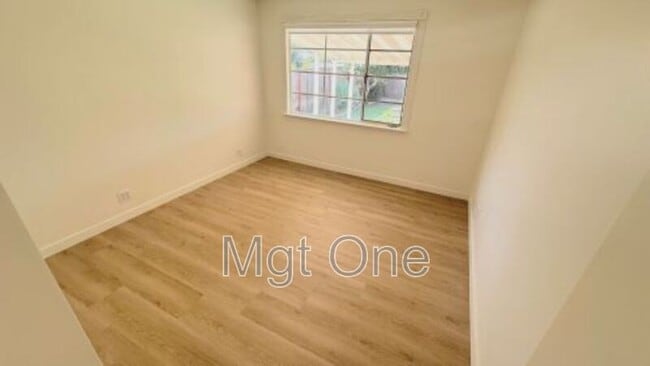 Building Photo - 1582 Tiffany Pl