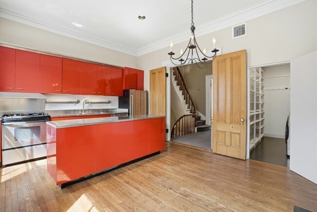 Building Photo - 150 W Concord St