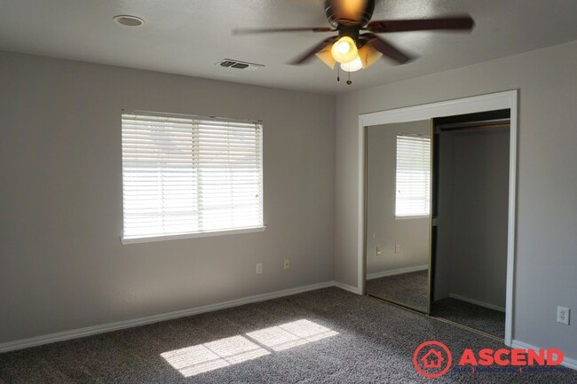 Building Photo - Beautiful Home Located in the Northwest!