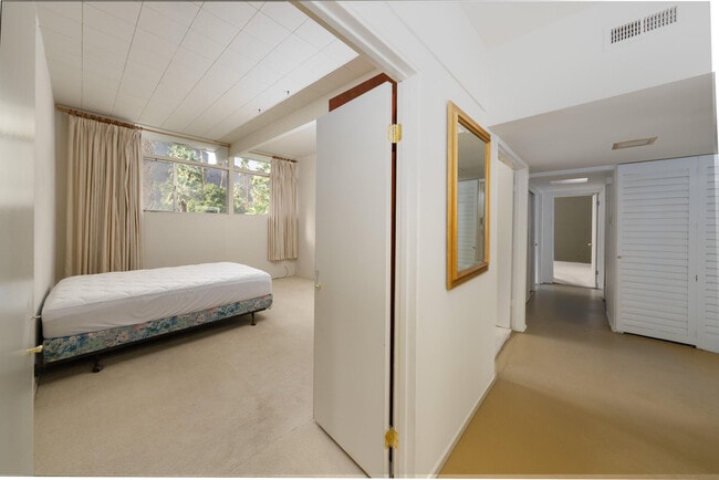 Building Photo - 866 N Topaz Cir